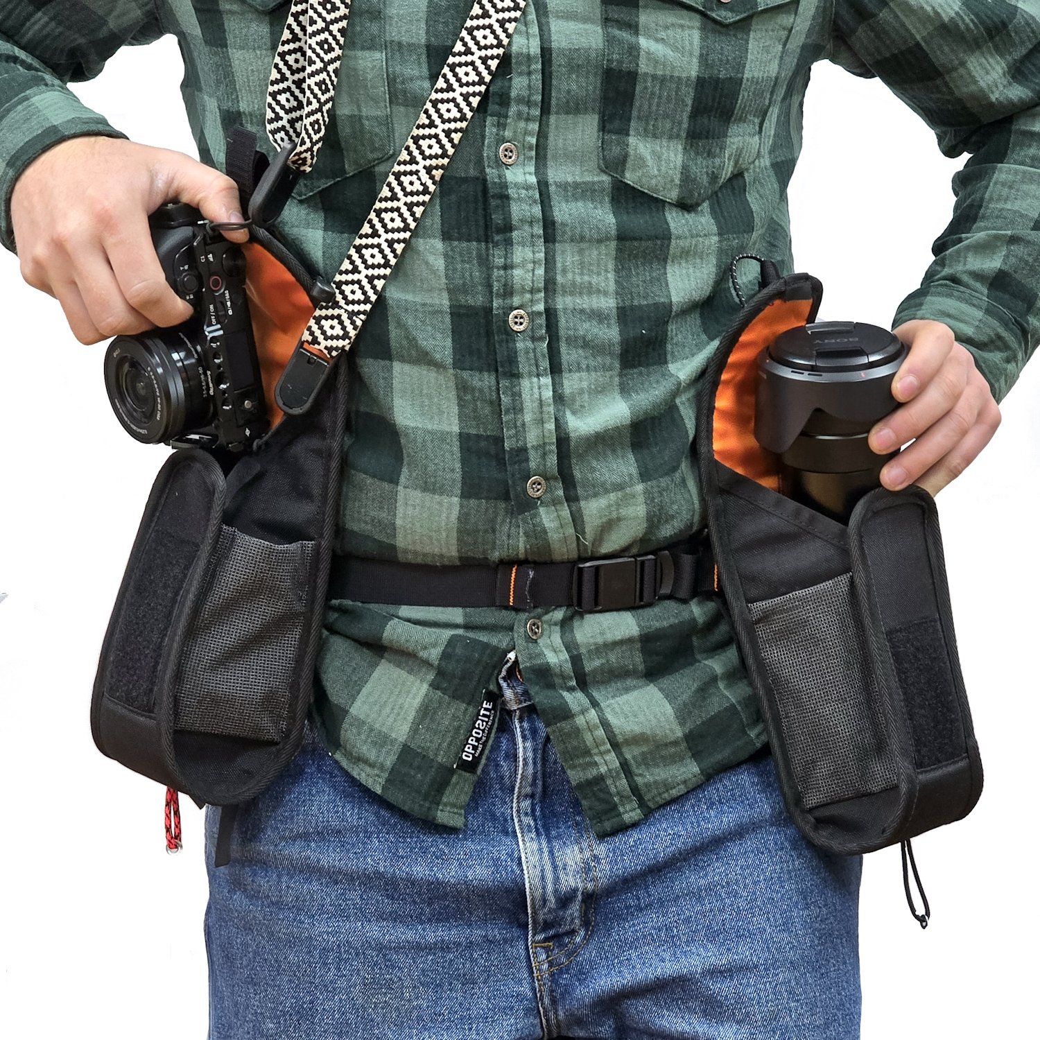 puedes unirlo a tu cinturón con un par de ChoikeStrap